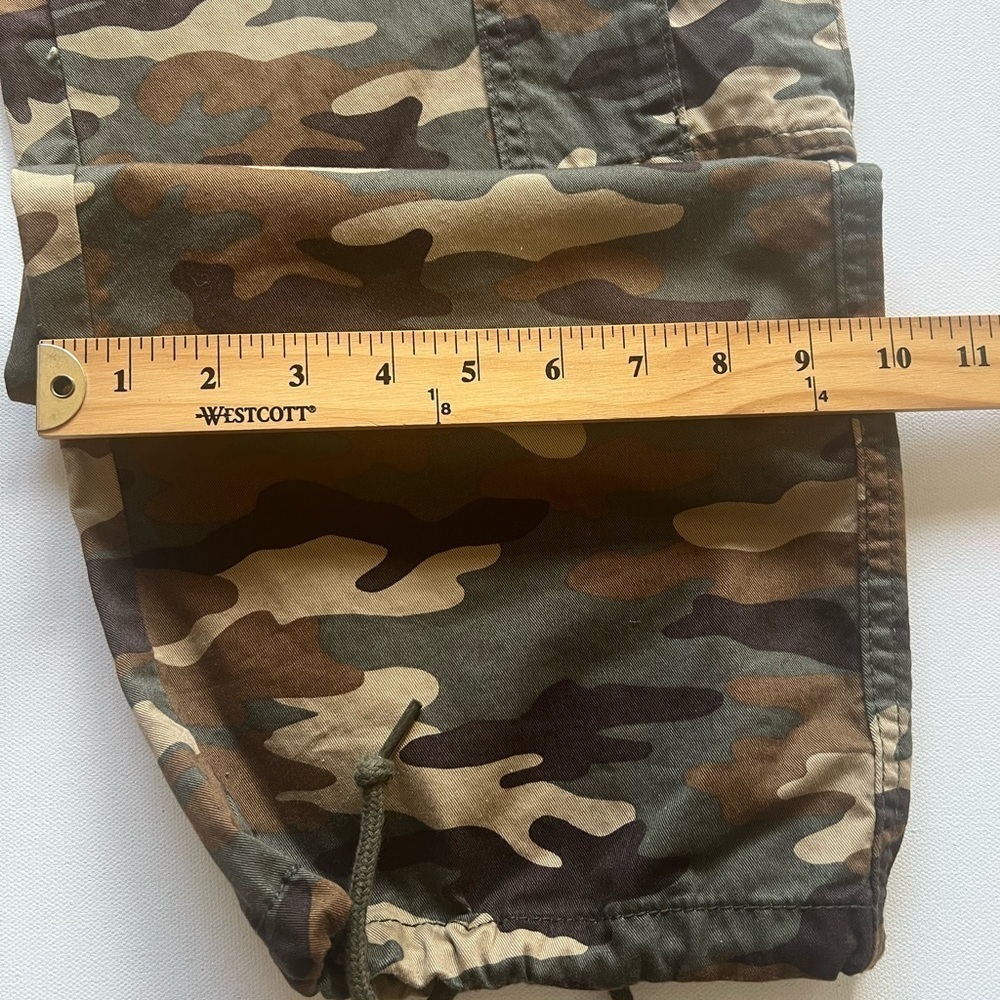 NWT Women's Levis 94 Baggy Cargo Pants 26x30 Camouflage Mid-Rise Wide Leg - Picture 8 of 14